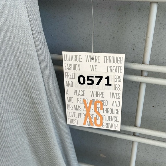 LulaRoe Gray with Raspberry Trim  Perfect T Top-0571 - Picture 5 of 11